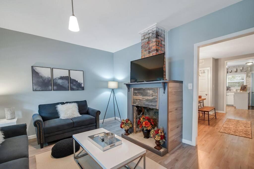 New Cheerful Renovated Home - 5 Min To Downtown! 薩凡納 外观 照片