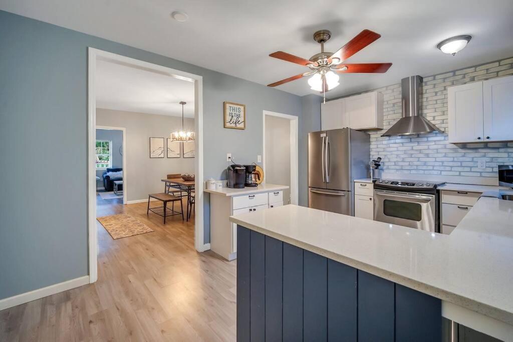 New Cheerful Renovated Home - 5 Min To Downtown! 薩凡納 外观 照片